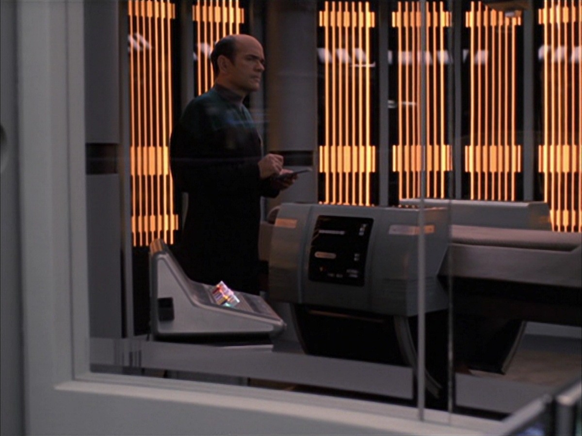 extant_StarTrek_VOY_7x09_7x10-FleshAndBlood_6846.jpg