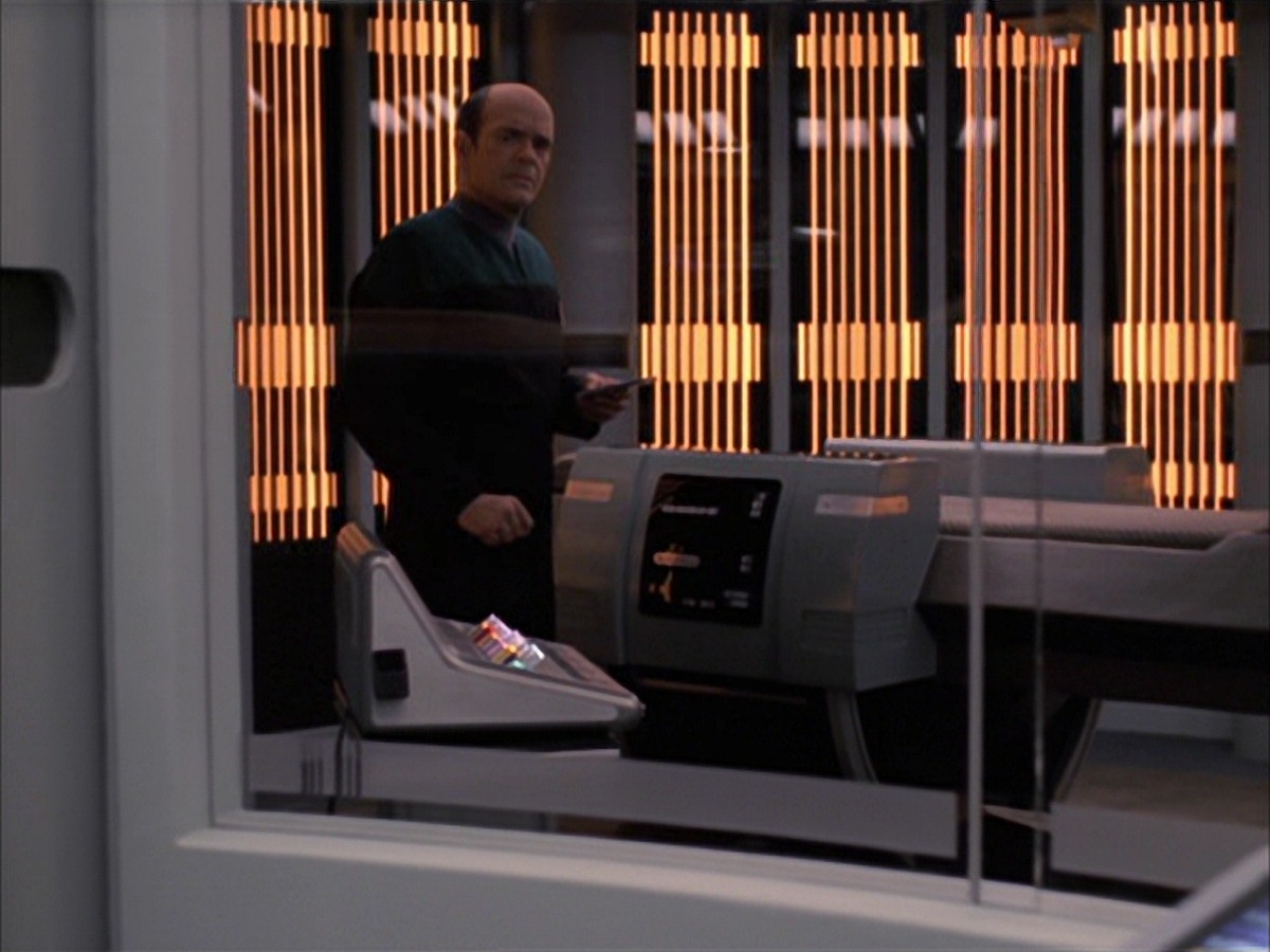 extant_StarTrek_VOY_7x09_7x10-FleshAndBlood_6848.jpg