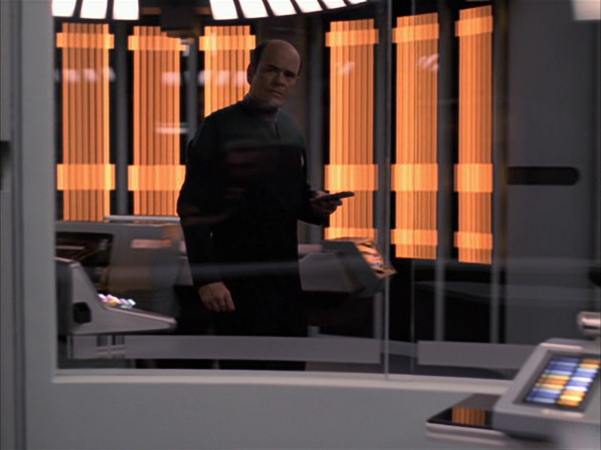 extant_StarTrek_VOY_7x09_7x10-FleshAndBlood_6853.jpg