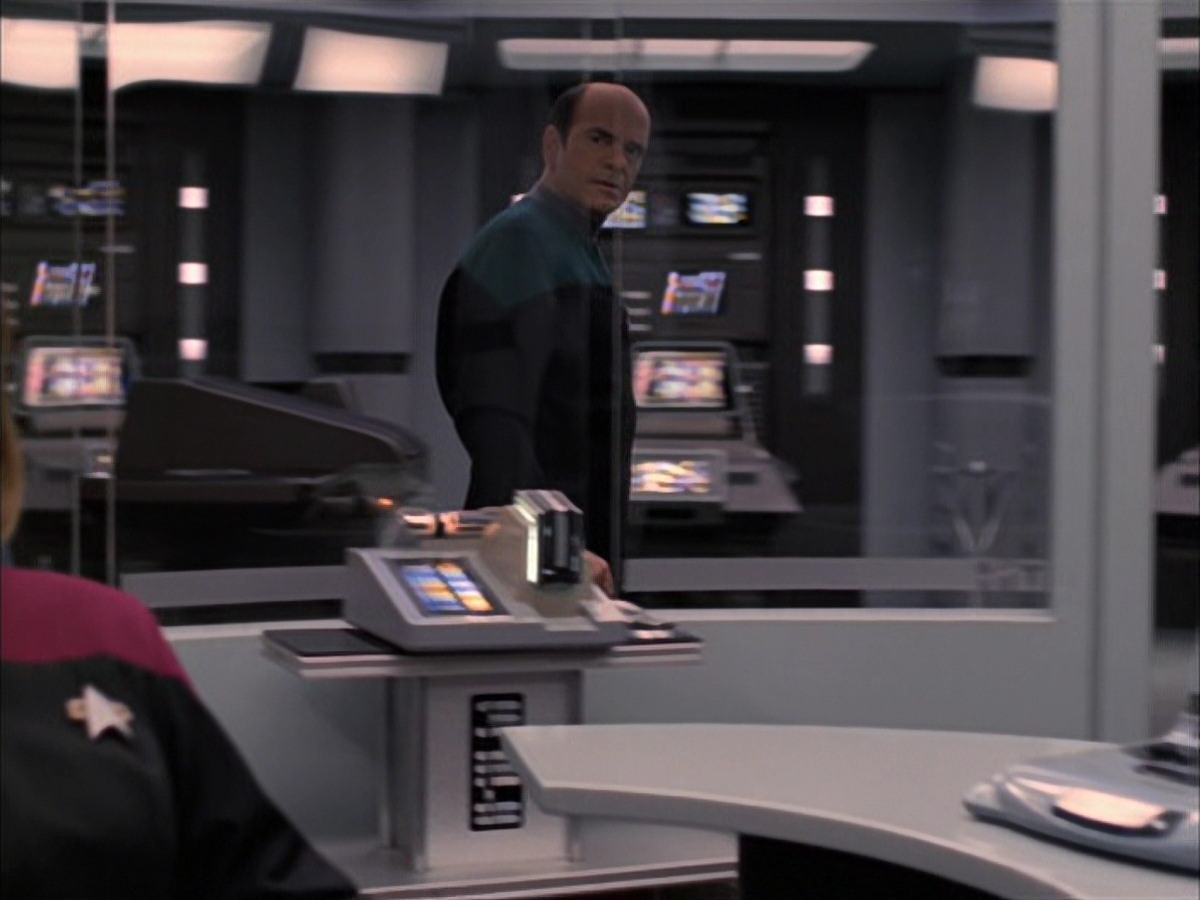 extant_StarTrek_VOY_7x09_7x10-FleshAndBlood_6858.jpg