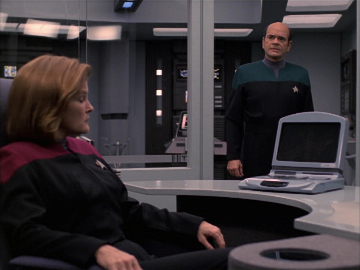 extant_StarTrek_VOY_7x09_7x10-FleshAndBlood_6866.jpg