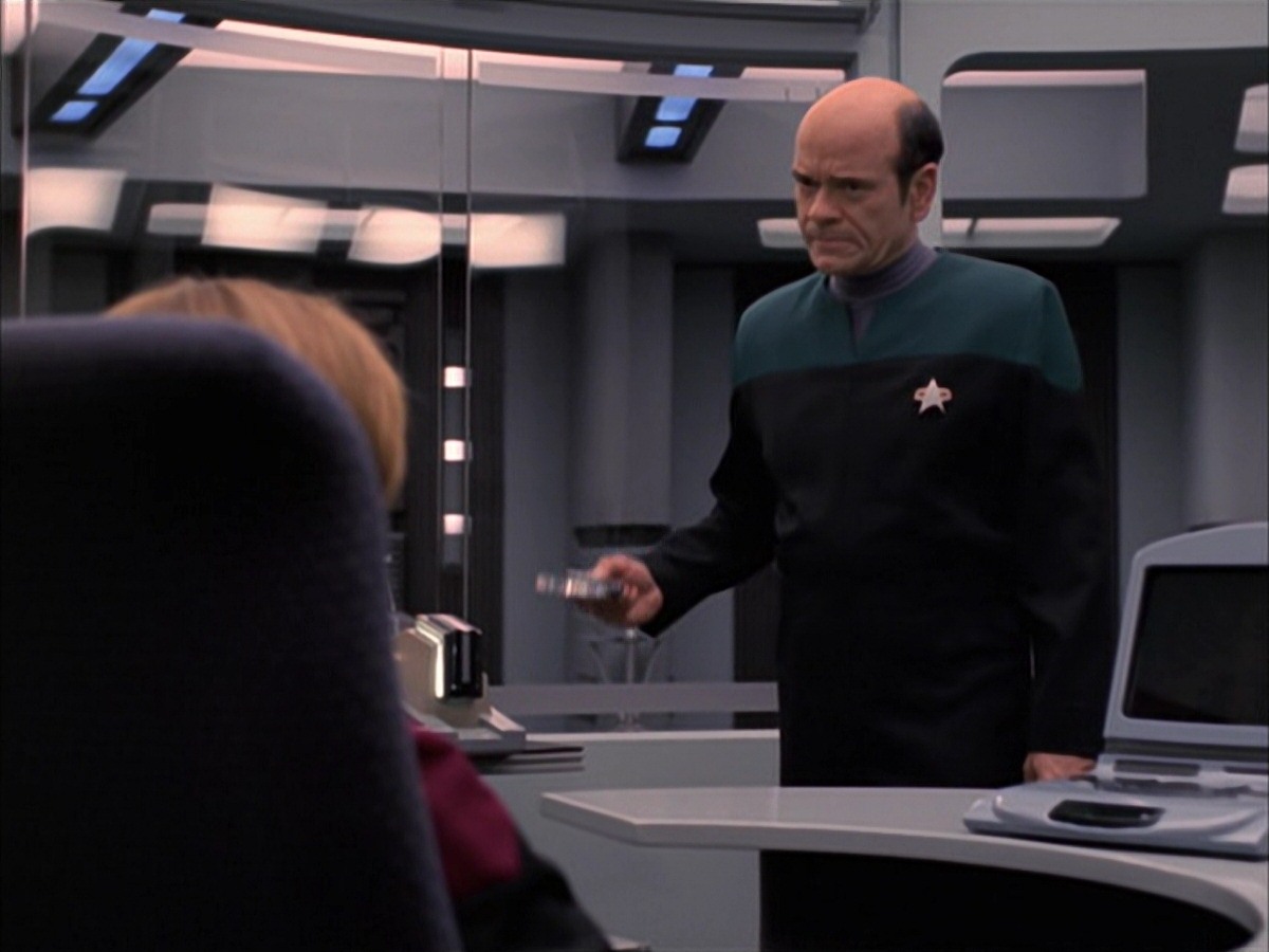 extant_StarTrek_VOY_7x09_7x10-FleshAndBlood_6930.jpg