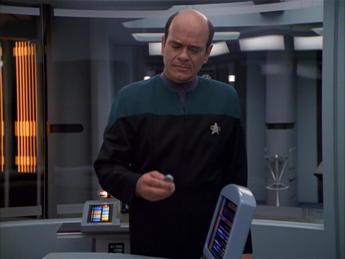 extant_StarTrek_VOY_7x09_7x10-FleshAndBlood_7064.jpg