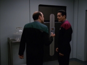 Filename=extant_StarTrek_VOY_7x09_7x10-FleshAndBlood_0465.jpg
Filesize=120KiB
Dimensions=1200x900
Date added=Jan 13, 2020 extant_StarTrek_VOY_7x09_7x10-FleshAndBlood_0465.jpg