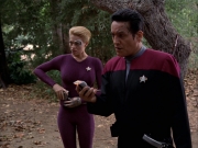 Filename=extant_StarTrek_VOY_7x09_7x10-FleshAndBlood_0708.jpg
Filesize=189KiB
Dimensions=1200x900
Date added=Jan 13, 2020 extant_StarTrek_VOY_7x09_7x10-FleshAndBlood_0708.jpg