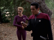 Filename=extant_StarTrek_VOY_7x09_7x10-FleshAndBlood_0710.jpg
Filesize=191KiB
Dimensions=1200x900
Date added=Jan 13, 2020 extant_StarTrek_VOY_7x09_7x10-FleshAndBlood_0710.jpg