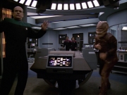 extant_StarTrek_VOY_7x09_7x10-FleshAndBlood_0928.jpg