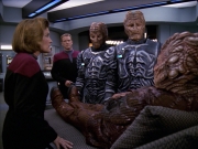 extant_StarTrek_VOY_7x09_7x10-FleshAndBlood_1238.jpg