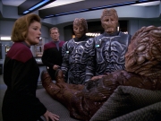 extant_StarTrek_VOY_7x09_7x10-FleshAndBlood_1239.jpg