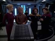 extant_StarTrek_VOY_7x09_7x10-FleshAndBlood_1881.jpg
