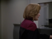 extant_StarTrek_VOY_7x09_7x10-FleshAndBlood_2032.jpg