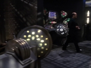 extant_StarTrek_VOY_7x09_7x10-FleshAndBlood_2221.jpg