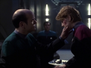 extant_StarTrek_VOY_7x09_7x10-FleshAndBlood_2288.jpg