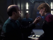 extant_StarTrek_VOY_7x09_7x10-FleshAndBlood_2289.jpg