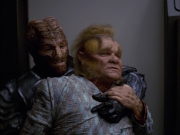 extant_StarTrek_VOY_7x09_7x10-FleshAndBlood_3283.jpg