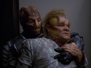 extant_StarTrek_VOY_7x09_7x10-FleshAndBlood_3284.jpg
