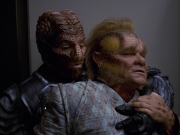 extant_StarTrek_VOY_7x09_7x10-FleshAndBlood_3286.jpg