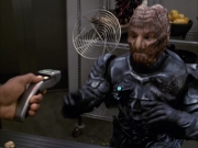extant_StarTrek_VOY_7x09_7x10-FleshAndBlood_3360.jpg