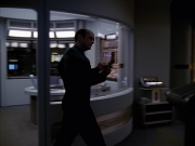 extant_StarTrek_VOY_7x09_7x10-FleshAndBlood_3580.jpg