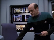 extant_StarTrek_VOY_7x09_7x10-FleshAndBlood_3602.jpg