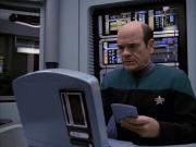 extant_StarTrek_VOY_7x09_7x10-FleshAndBlood_3604.jpg