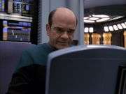 extant_StarTrek_VOY_7x09_7x10-FleshAndBlood_3621.jpg