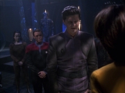 extant_StarTrek_VOY_7x09_7x10-FleshAndBlood_4310.jpg