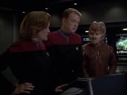 extant_StarTrek_VOY_7x09_7x10-FleshAndBlood_4380.jpg