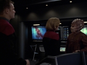 Filename=extant_StarTrek_VOY_7x09_7x10-FleshAndBlood_4429.jpg
Filesize=142KiB
Dimensions=1200x900
Date added=Jan 13, 2020 extant_StarTrek_VOY_7x09_7x10-FleshAndBlood_4429.jpg