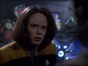 extant_StarTrek_VOY_7x09_7x10-FleshAndBlood_4826.jpg