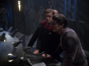 extant_StarTrek_VOY_7x09_7x10-FleshAndBlood_5473.jpg