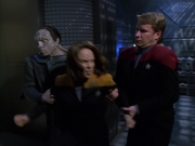 extant_StarTrek_VOY_7x09_7x10-FleshAndBlood_5774.jpg