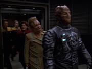 extant_StarTrek_VOY_7x09_7x10-FleshAndBlood_6696.jpg