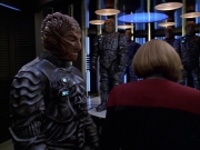 extant_StarTrek_VOY_7x09_7x10-FleshAndBlood_6701.jpg