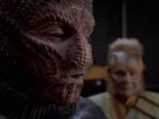 extant_StarTrek_VOY_7x09_7x10-FleshAndBlood_6715.jpg