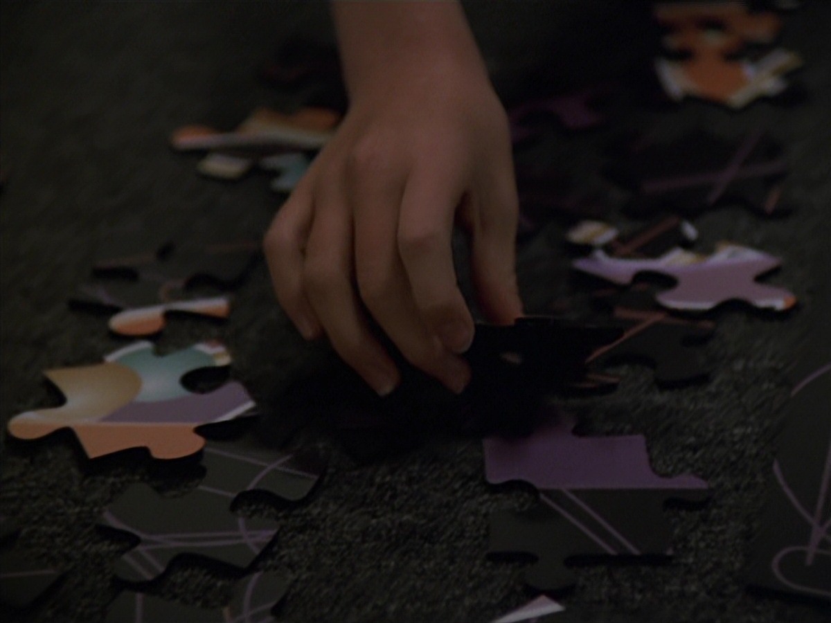 extant_StarTrek_VOY_7x11-Shattered_0012.jpg