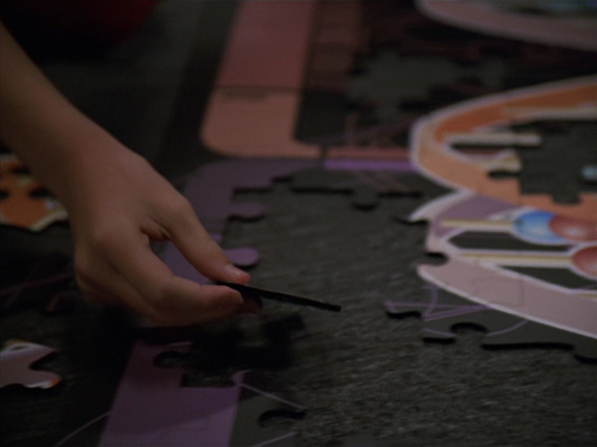 extant_StarTrek_VOY_7x11-Shattered_0015.jpg