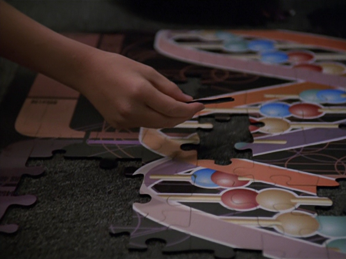 extant_StarTrek_VOY_7x11-Shattered_0017.jpg
