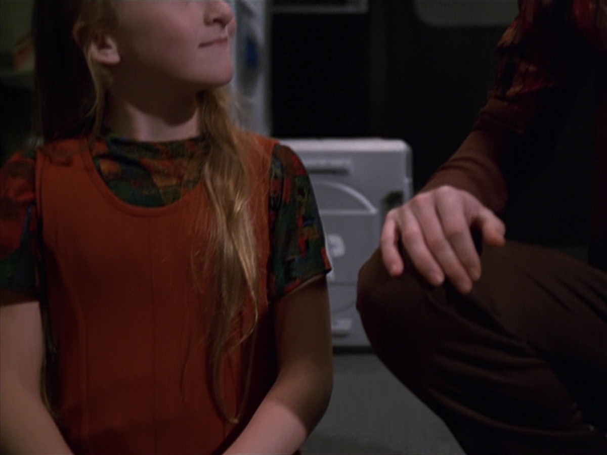 extant_StarTrek_VOY_7x11-Shattered_0023.jpg