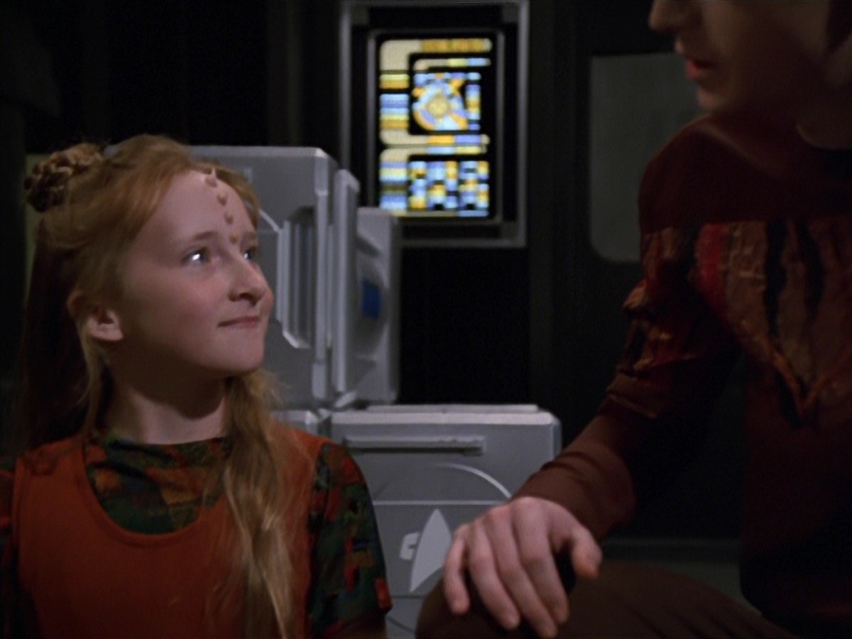 extant_StarTrek_VOY_7x11-Shattered_0025.jpg