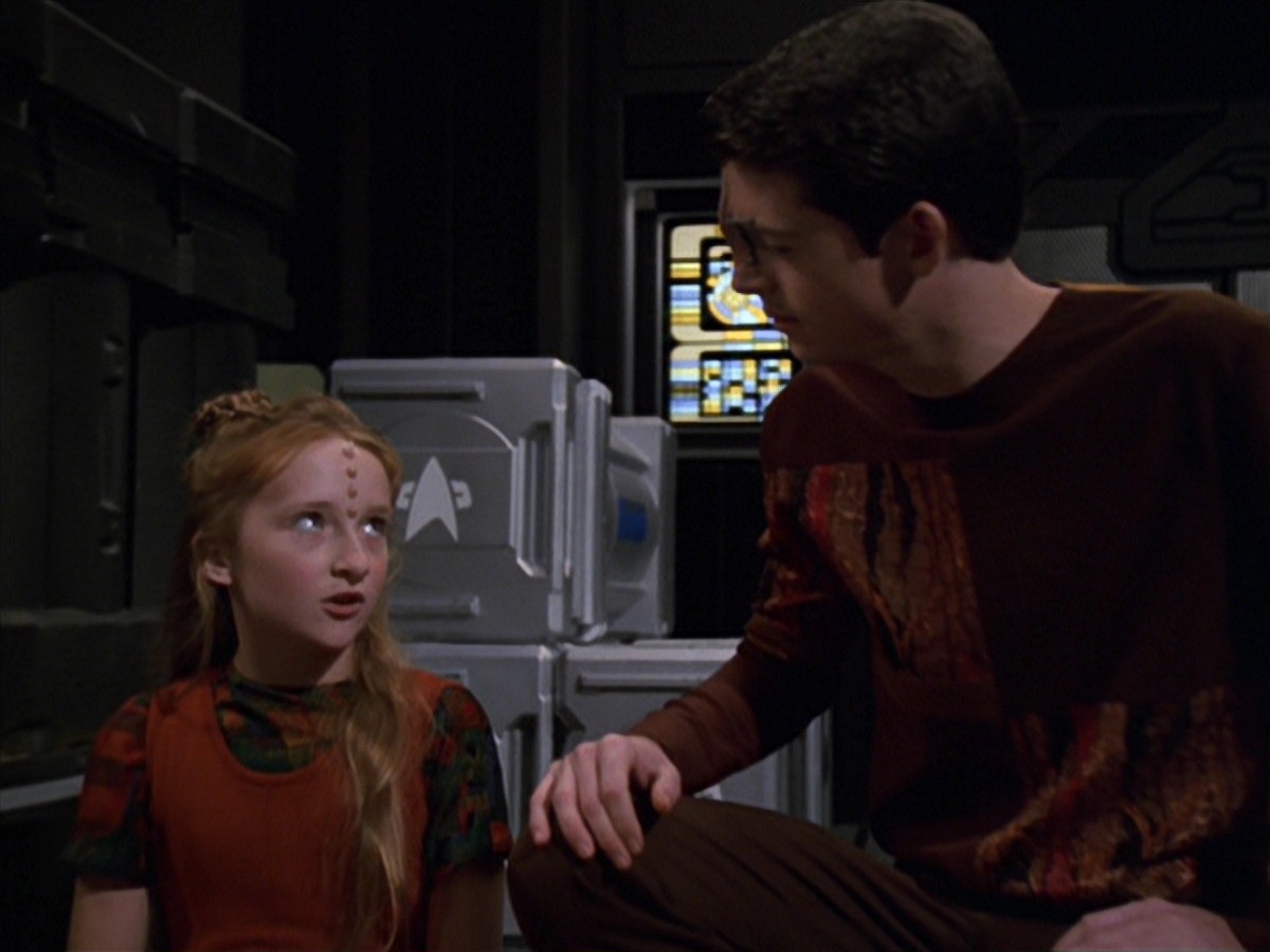 extant_StarTrek_VOY_7x11-Shattered_0031.jpg