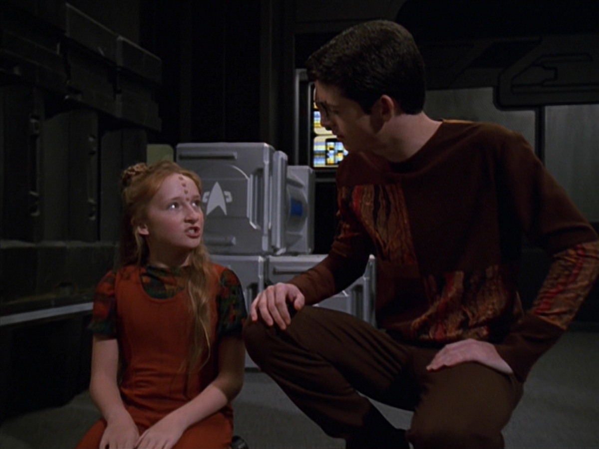 extant_StarTrek_VOY_7x11-Shattered_0036.jpg