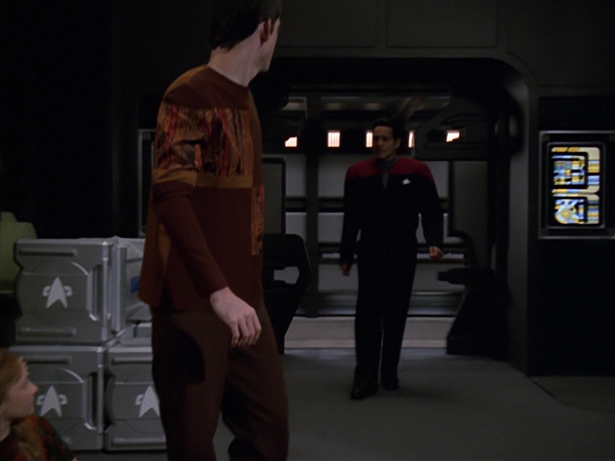 extant_StarTrek_VOY_7x11-Shattered_0050.jpg