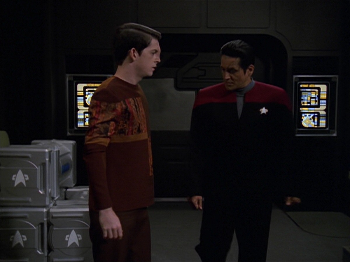 extant_StarTrek_VOY_7x11-Shattered_0053.jpg