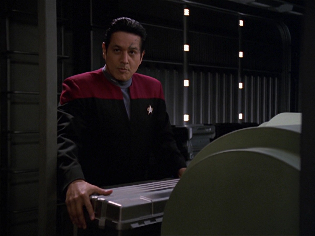 extant_StarTrek_VOY_7x11-Shattered_0065.jpg