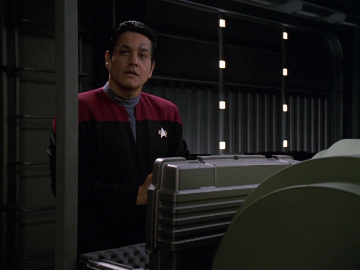 extant_StarTrek_VOY_7x11-Shattered_0077.jpg