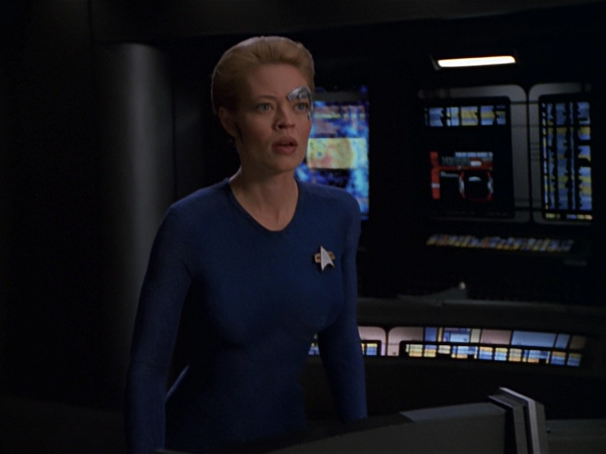 extant_StarTrek_VOY_7x11-Shattered_0220.jpg