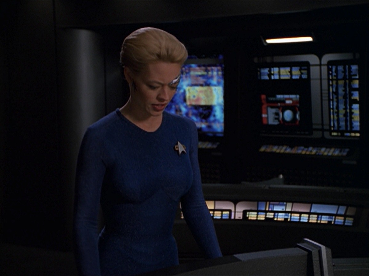extant_StarTrek_VOY_7x11-Shattered_0224.jpg