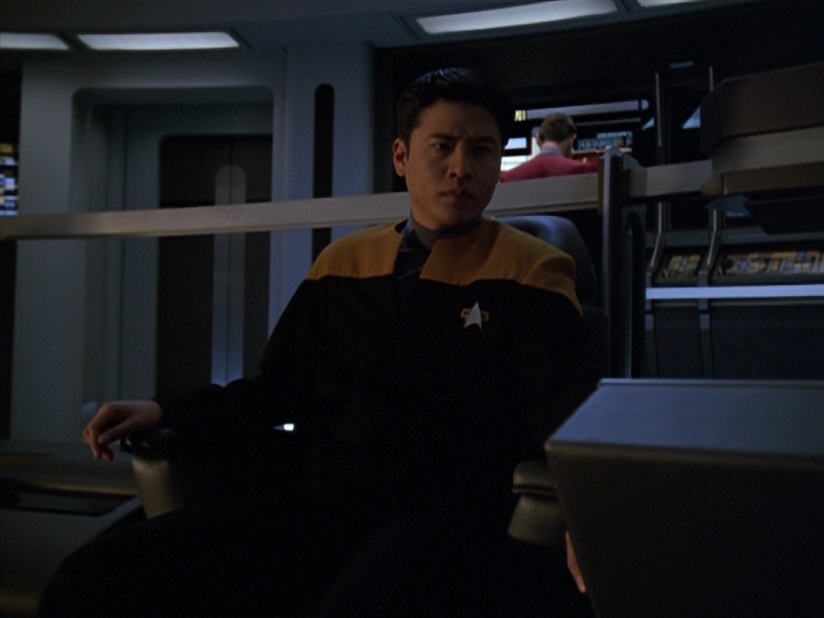 extant_StarTrek_VOY_7x11-Shattered_0225.jpg