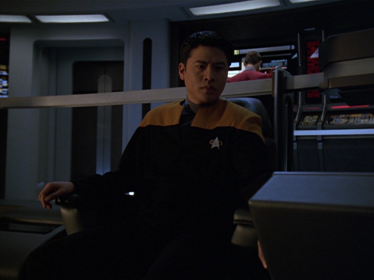 extant_StarTrek_VOY_7x11-Shattered_0226.jpg